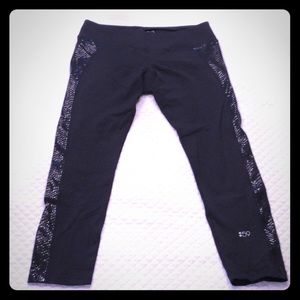 Cropped athletic tights metallic python accent